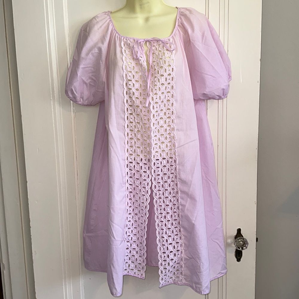 Vtg 60s Movie Star brand lavender polyester/cotton open front robe/‎ eyelet lace